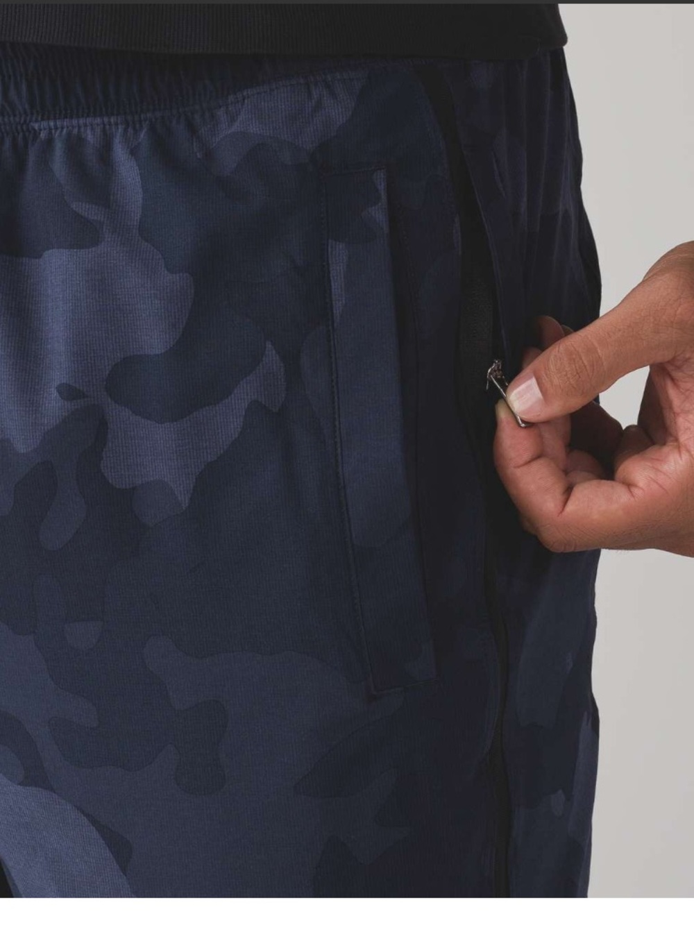 Lululemon Men’s Large Pace Breaker Short 9" Smokescreen Camo Cadet Blue Black - Picture 5 of 11